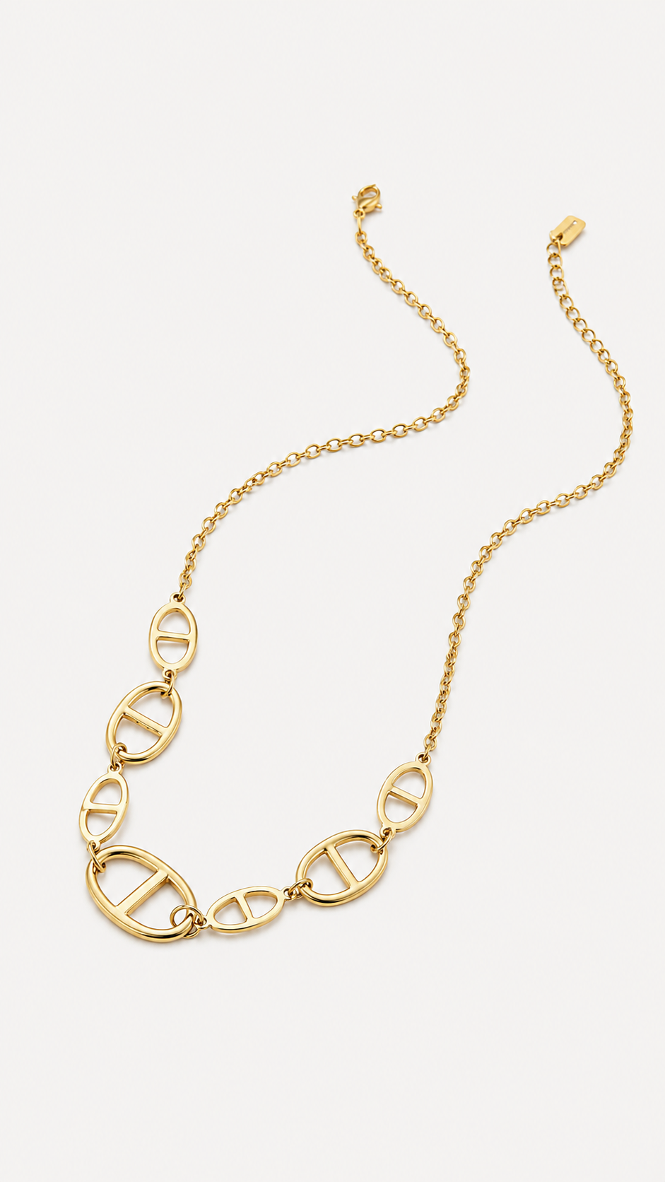 Collier Sarah